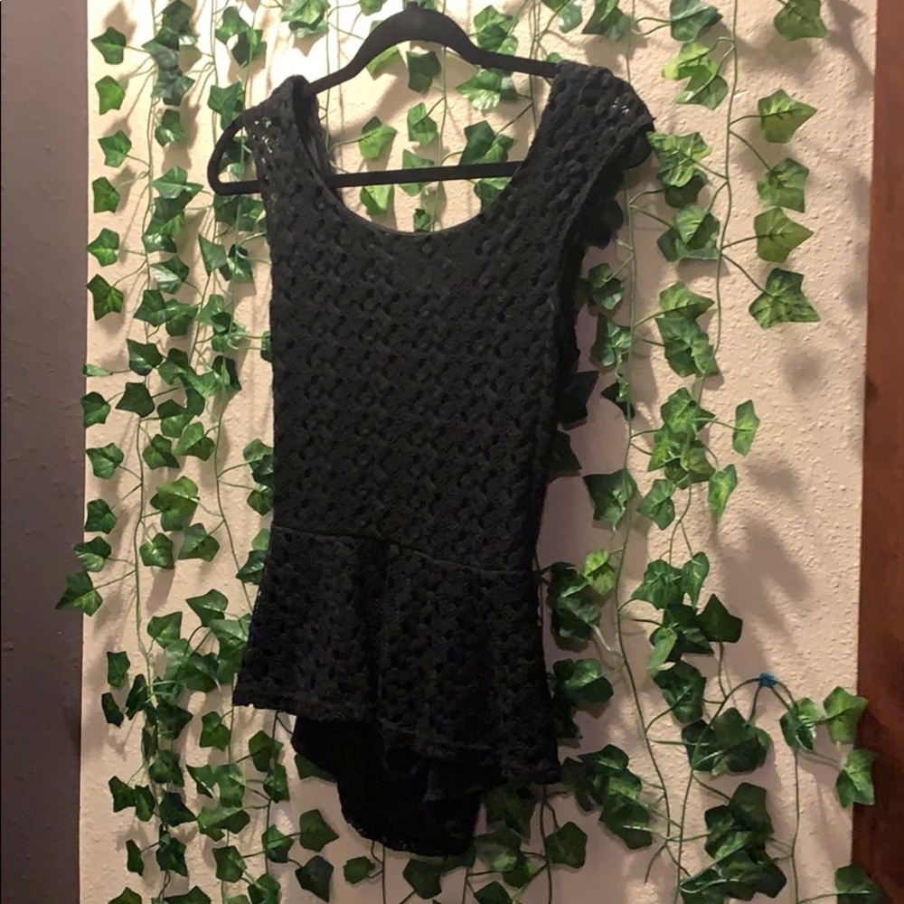 Lace peplum top with cutout back 🖤